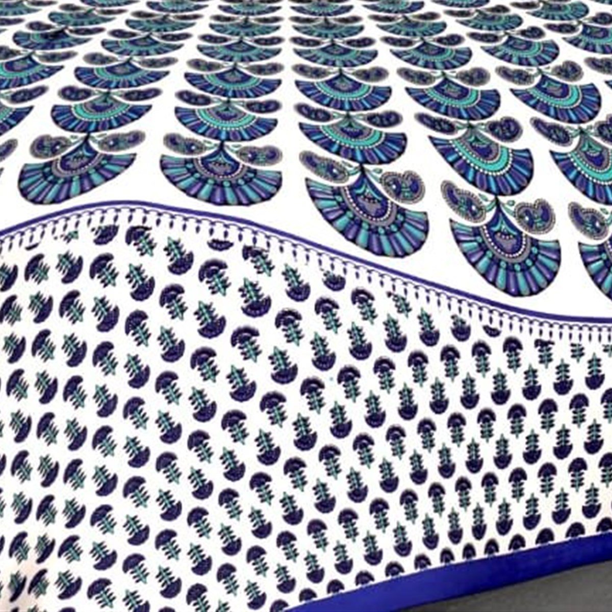 Border and edge detail of the Royal Blue Peacock Feather Sunburst Double Bedsheet